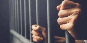 تجديد
      حبس
      متهم
      بتمزيق
      جسد
      شخص
      في
      دار
      السلام