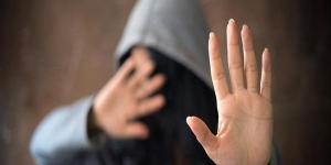 الاستماع
      لأقوال
      سيدة
      اتهمت
      سايس
      بالتحرش
      في
      العجوزة