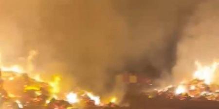 محافظ الغربية يتابع من مركز السيطرة جهود التعامل مع حريق بشونة كتان بزمام قريتي العزيزية وشبراملس.. واستنفار كامل للأجهزة التنفيذية