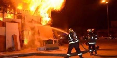 إصابة 11 شخصًا إثر حريق بمصنع بلاستيك بالمنطقة الصناعية في أكتوبر