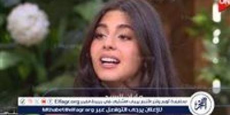 مايان
      السيد
      تتصدر
      التريند
      بعد
      كشفها
      قصة
      حب
      هندية
      قصيرة
      وأسرار
      فيلم
      'نجوم
      الساحل