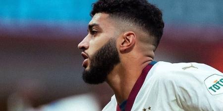 آيندهوفن
      يكشف
      موعد
      عودة
      صيباري