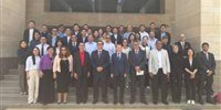 «التمثيل
      التجاري»
      يعرض
      الفرص
      المتاحة
      بقطاع
      الغزل
      والنسيج
      أمام
      37
      مستثمر
      صيني