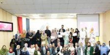 تكريم
      45
      أم
      مثالية
      بنقابة
      مهندسين
      الإسكندرية 