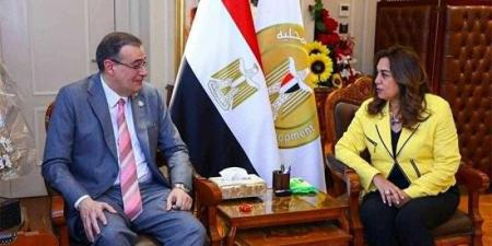 وزيرة
      التنمية
      المحلية
      تبحث
      مع
      رئيس
      الجهاز
      المركزي
      للتنظيم
      والإدارة
      مجالات
      التعاون
      بين
      الجانبين