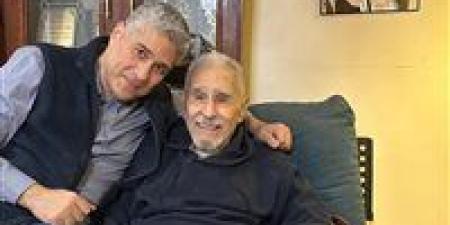 بعد
      شائعات
      وفاته..
      نجل
      عبد
      الرحمن
      أبو
      زهرة
      يكشف
      حقيقة
      إصابة
      والده
      بالزهايمر