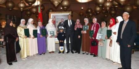 تتويج الفنان عبد السلام أمجوظ بلقب أسد الخشبة