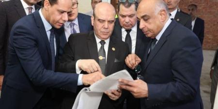وزير
      العدل
      يتفقد
      أعمال
      تطوير
      محكمة
      جنوب
      الجيزة
      الابتدائية