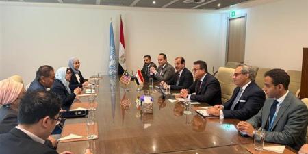 وزير
      الصحة
      يلتقي
      نظيريه
      الماليزي
      والمغربي
      لتعزيز
      التعاون
      في
      تطوير
      خدمات
      الرعاية
      الصحية