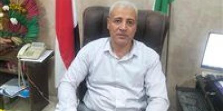 وكيل
      الزراعة
      بالشرقية
      لـ
      تحيا
      مصر
      :
      تم
      توريد
      534
      ألف
      طن
      قمح
      حتى
      الآن
      ونستهدف
      211
      ألف
      فدان
      لزراعة
      الأرز
