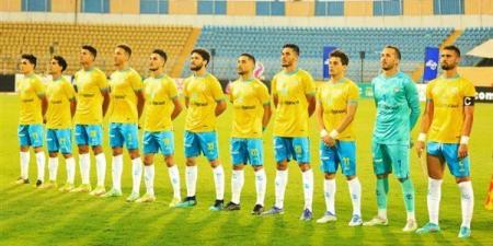 "معرفتش
      امشي"..
      نجم
      الإسماعيلي
      ...