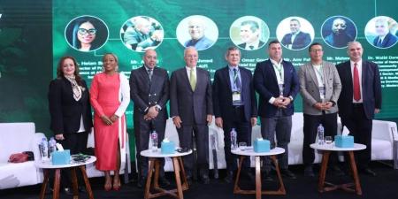 مصر
      للتأمين
      الراعي
      الماسي
      لمنتدى
      «أفريقيا
      تنمو
      خضراء»
      للتمويل
      المناخي