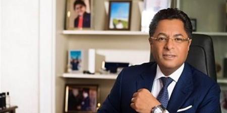 خالد
      أبو
      بكر:
      تحسن
      الصادرات
      ...