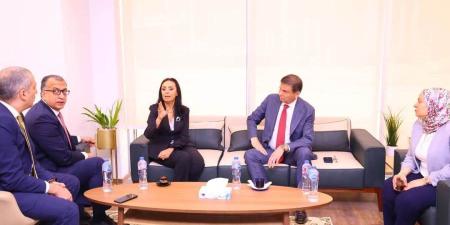 وزيرا
      التضامن
      والزراعة
      يتفقدان
      مقر
 ...