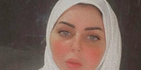 سوار
      النجار
      تودّع
      شقيقتها
      إيناس
      ...