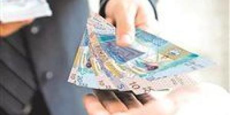 سعر
      الدينار
      الكويتي
      والعملات
      العربية
      اليوم
      7/6/2025
      في
      البنك
      المركزي
      المصري