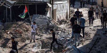 استشهاد
      9
      فلسطينيين
      في
      قصف
      إسرائيلي
      على
      جباليا
      ودير
      البلح
      شمال
      ووسط
      غزة