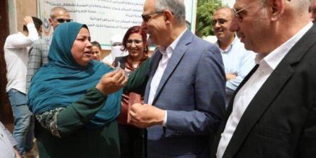 «غير
      الفكر
      المتوارث»..
      محافظ
      المنيا
      يقترب
      من
      المواطنين
      بأسلوب
      قيادي
      جديد
