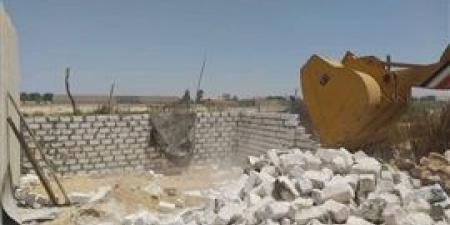 محافظ
      البحيرة:
      لا
      تهاون
      مع
      المخالفين
      واستمرار
      حملات
      الإزالة
      الفورية
      خلال
      عطلة
      العيد