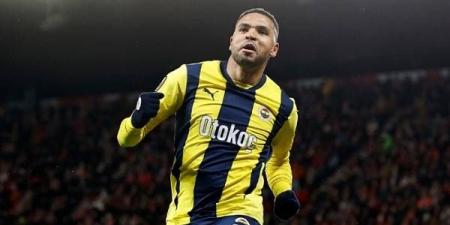 ويست هام وأستون فيلا يتنافسان على خدمات النصيري