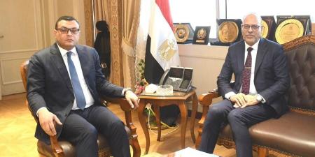 وزيرا
      الإسكان
      والعمل
      يبحثان
      التعاون
      المشترك
      في
      مجال
      تدريب
      العمالة