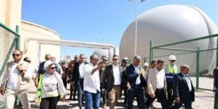 وزير
      الإسكان
      يتفقد
      محطة
      التنقية
      الشرقية
      لمعالجة
      الصرف
      الصحي
      بمحافظة
      الإسكندرية