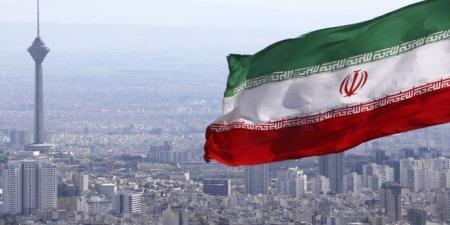 طهران
      تبلغ
      رسميًا
      فرنسا
      وبريطانيا
      وأمريكا
      بعزمها
      شن
      هجمات
      واسعة
      النطاق
      ضد
      إسرائيل