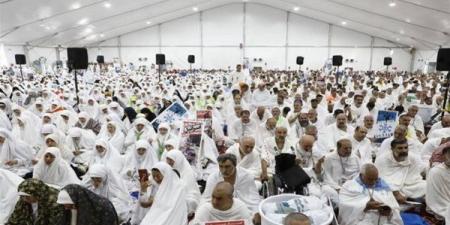 السعودية:
      وصول
      طلائع
      الحجاج
      الإيرانيين
      إلى
      مطار
      "عرعر"
      تمهيدًا
      لمغادرتهم