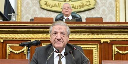 فخرى
      الفقي:
      قانون
      ملكية
      الدولة
      خطوة
      جوهرية
      لتعزيز
      الاقتصاد
      وتمكين
      القطاع
      الخاص