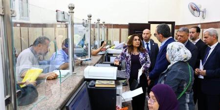 خلال
      جولة
      مفاجئة
      على
      حى
      عابدين
      ..
      منال
      عوض
      تكلف
      رئيس
      الحي
      بسرعة
      الاستجابة
      لشكاوى
      المواطنين