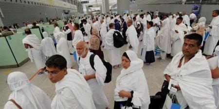 السعودية:
      وصول
      طلائع
      الحجاج
      الإيرانيين
      إلى
      مطار
      "عرعر"
      تمهيدًا
      لمغادرتهم