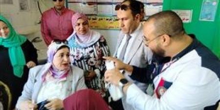 فحص
      وعلاج
      1607
      مواطنا
      خلال
      قافلة
      طبية
      مجانية
      بكفر
      الشيخ