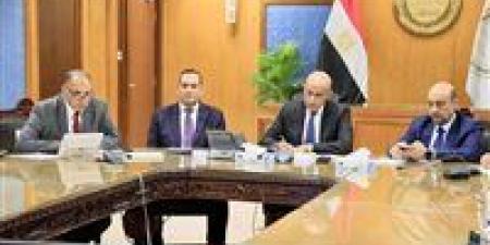 ثانوية
      عامة
      2025..
      "عبداللطيف"
      يوجه
      ...