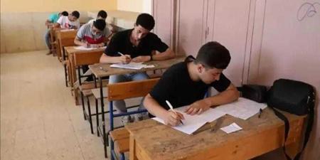 طلاب
      الثانوية
      العامة
      يبدأون
      امتحان
      التربية
      الدينية