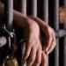 بعد
      ضبطهما
      بأسلحة
      نارية
      وذخائر..
      قرار
      ضد
      عنصرين
      جنائيين
      بالمرج
