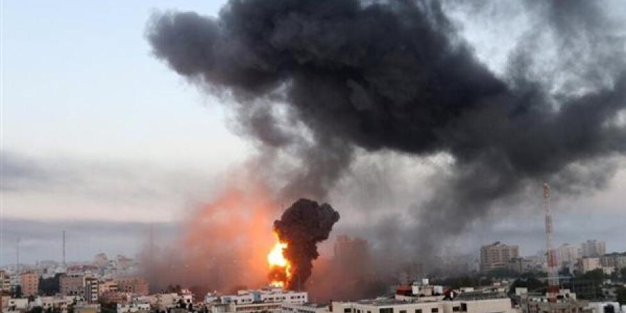 فلسطين..
      طائرات
      الاحتلال
      تشن
      سلسلة
      غارات
      على
      شرق
      حي
      التفاح
      شرق
      مدينة
      غزة