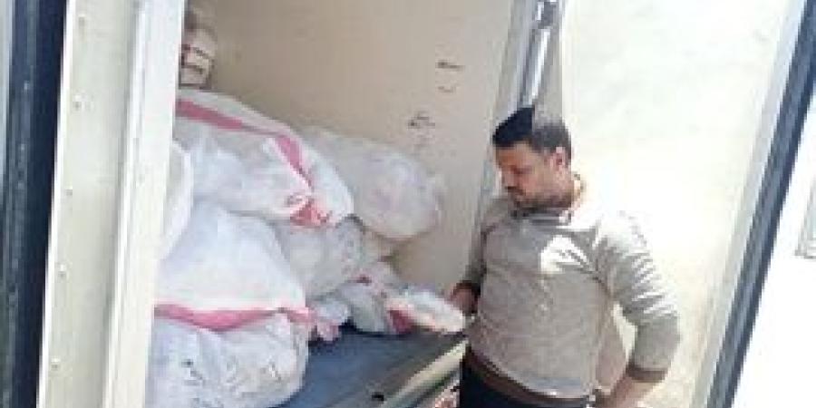 ضبط
      390
      كجم
      دواجن
      مجمدة
      ولحوم
      مجهولة
      المصدر
      ببيلا