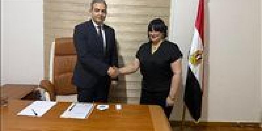 بعد
      منعها
      من
      الظهور
      الإعلامي..
      دعاء
      سهيل
      تحصل
      على
      تصريح
      نقابة
      الإعلاميين