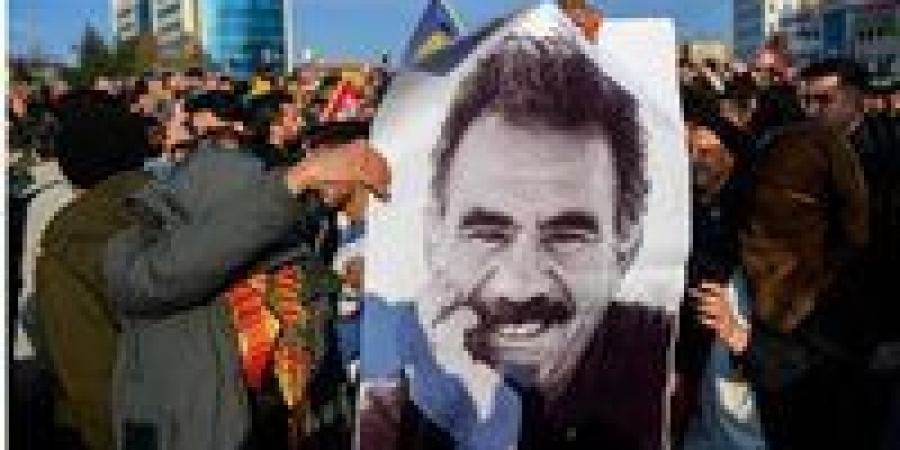 حزب
      العمال
      الكردستاني
      يعلن
      وقف
      إطلاق
      النار:
      هل
      بدأ
      عصر
      السلام
      بعد
      أربعة
      عقود
      من
      الصراع؟