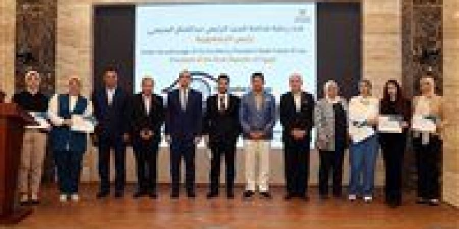 وزير
      الشباب
      والرياضة
      ونائب
      محافظ
      الإسماعيلية
      يشهدان
      ختام
      القمة
      المصرية
      الأوروبية
      للقيادات
      الشبابية
      الإعلامية
      في
      نسختها
      الرابعة