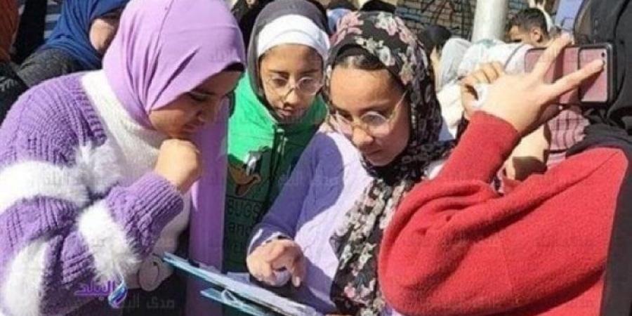«روشتة
      ذهبية»..
      12
      نصيحة
      للطلاب
      و5
      لأولياء
      الأمور
      لتجاوز
      توتر
      الامتحانات
