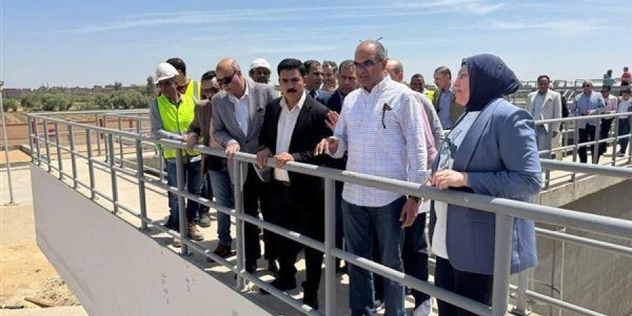 نائب
      وزير
      الإسكان
      يجري
      جولة
      ...