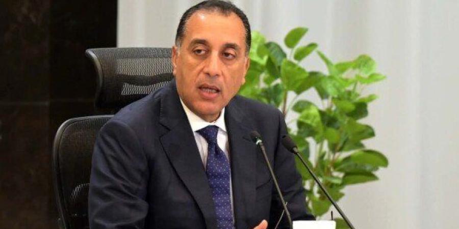 بتكلفة
      مليار
      جنيه..
      مدبولي
      يفتتح
      محطة
      الصب
      الجاف
      «أقماح»
      في
      بورسعيد