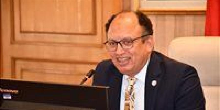 رابط
      التقديم
      الرسمي
      لجامعة
      حلوان
     ...