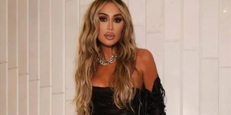 مايا
      دياب
      تتألق
      بإطلالة
      جريئة
      بتوقيع
      جان
      لويس
      صبجي