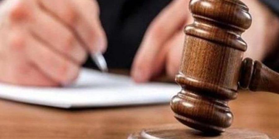 «ادعوا
      القرابة
      زورًا»..
      جنايات
      المنيا
      تؤجل
      محاكمة
      5
      أشقاء
      بتهمة
      تزوير
      إعلان
      وراثة.