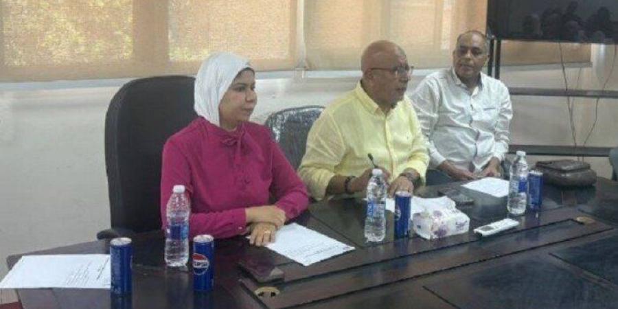 لمناقشة
      تنمية
      موارد
      الوحدات
      الصحية..
      وكيل
      وزارة
      الصحة
      بقنا
      يعقد
      إجتماعا
      ومديري
      الإدارات
      الصحية