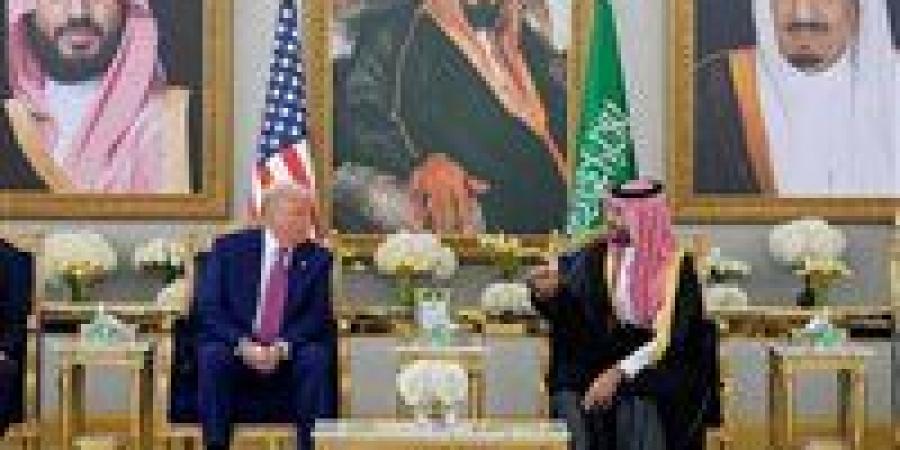 الجيل
      الديمقراطي:
      زيارة
      ترامب
      للدول
      الخليج
      بمثابة
      تصاعد
      التنافس
      الدولي
      على
      مناطق
      النفوذ
      في
      الشرق
      الأوسط