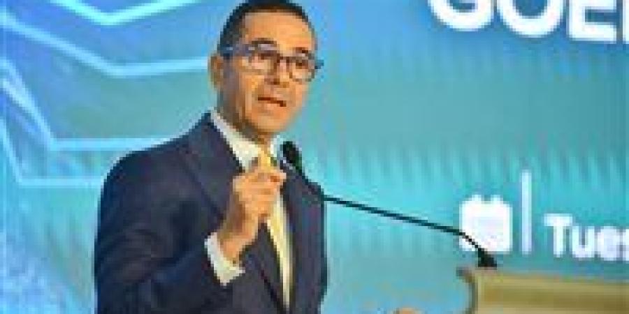 وزير
      الاستثمار
      يترأس
      اجتماعات
      اللجنة
      المصرية
      الروسية
      للتعاون
      التجاري
      والاقتصادي