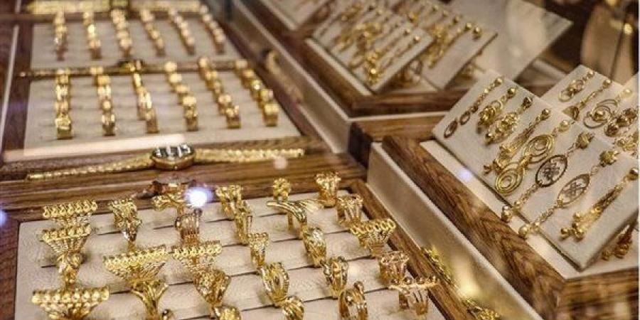 عيار
      21
      يسجل
      هذا
      الرقم..
      تراجع
      ...